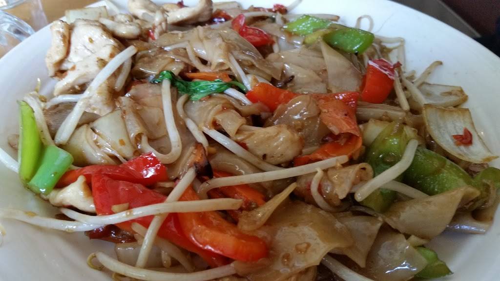 Baan Thai Restaurant | restaurant | 1760 Fremont Blvd F1, Seaside, CA 93955, USA | 8313942996 OR +1 831-394-2996