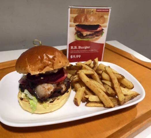 大斯莫克比尔格 | restaurant | 100 City Centre Dr, Mississauga, ON L5B 2C9, Canada | 9052772447 OR +1 905-277-2447