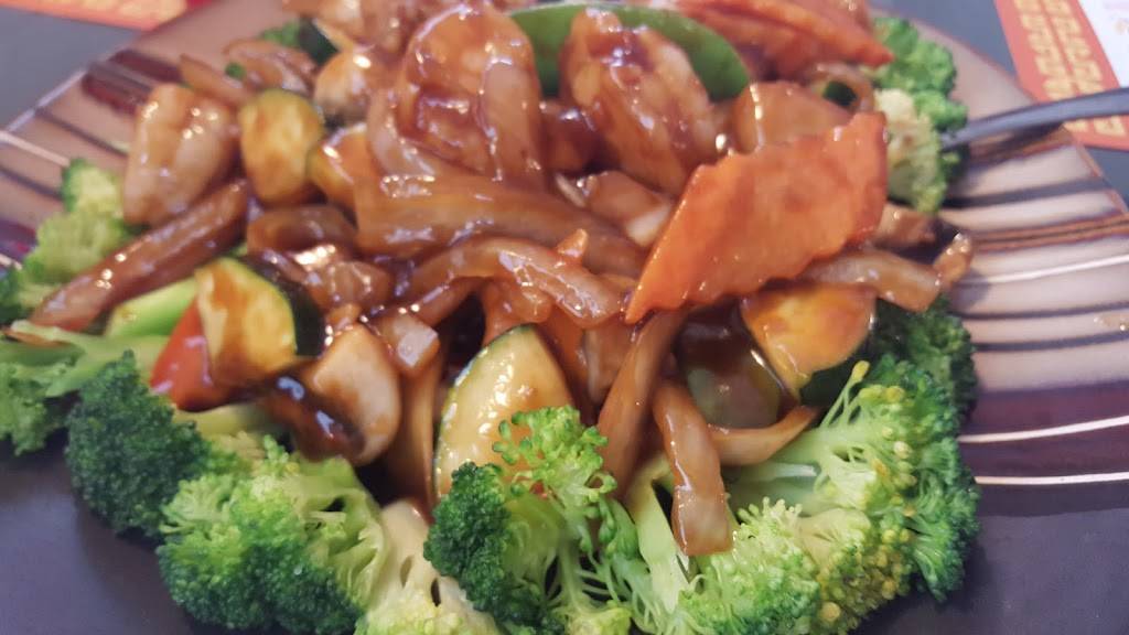 Golden Crown Inn | restaurant | 2739 S Staples St, Corpus Christi, TX 78404, USA | 3618538886 OR +1 361-853-8886