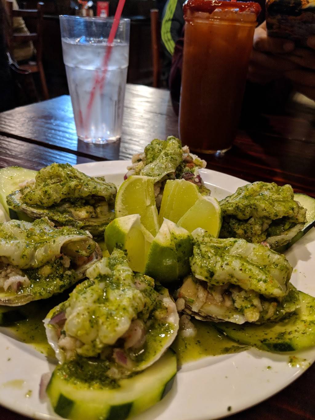 Catch 818 Mariscos | restaurant | 7900 Woodley Ave, Van Nuys, CA 91406, USA | 8184538407 OR +1 818-453-8407