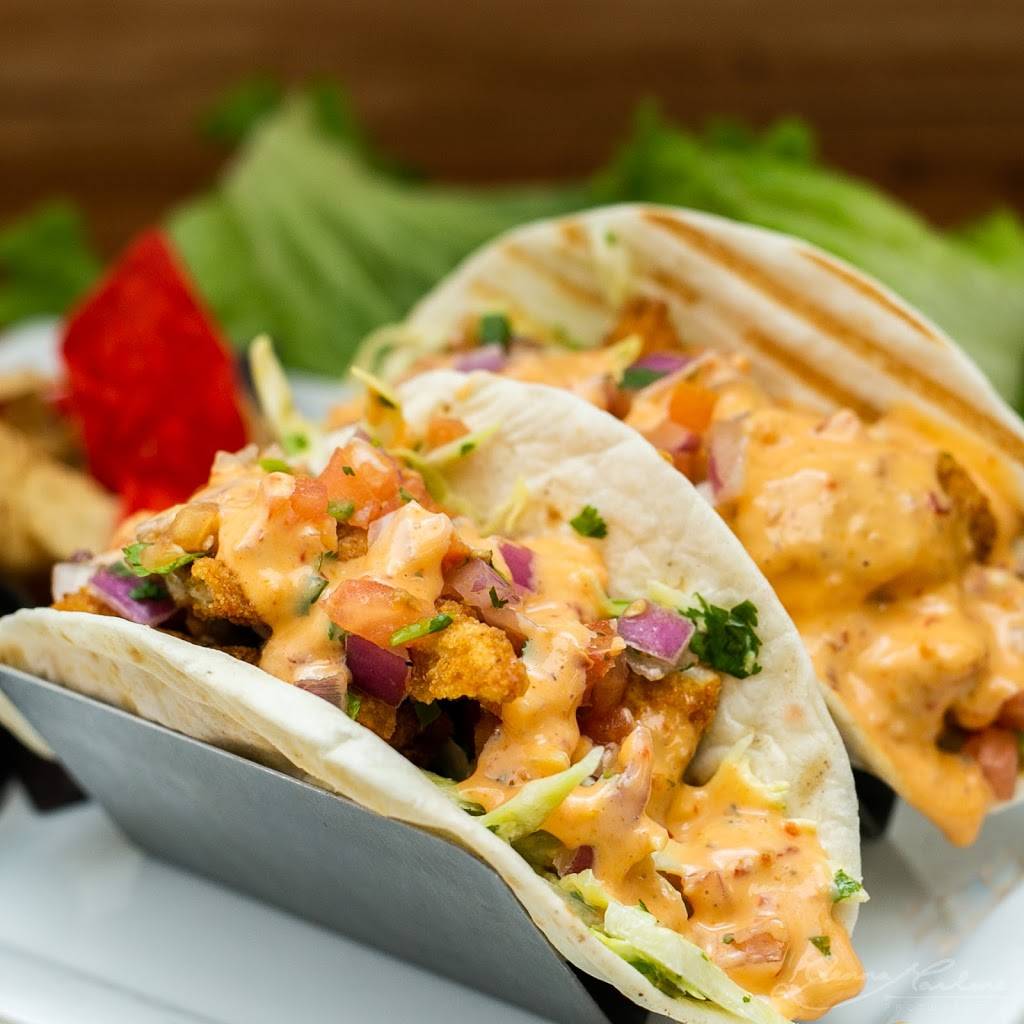 Holidays Pub & Grill | restaurant | 1395 W American Dr, Neenah, WI 54956, USA | 9208860069 OR +1 920-886-0069