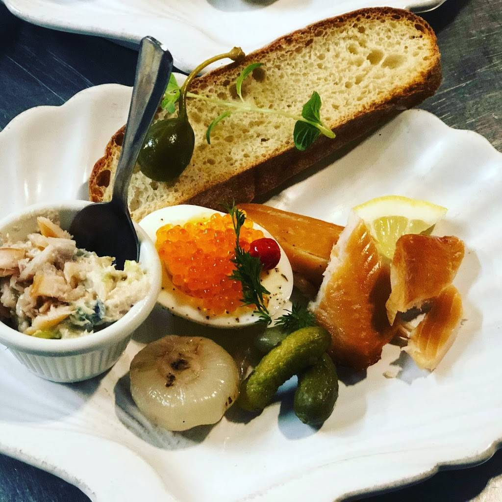 Bites & Bubbles | restaurant | 912 N Mills Ave, Orlando, FL 32803, USA | 4072705085 OR +1 407-270-5085