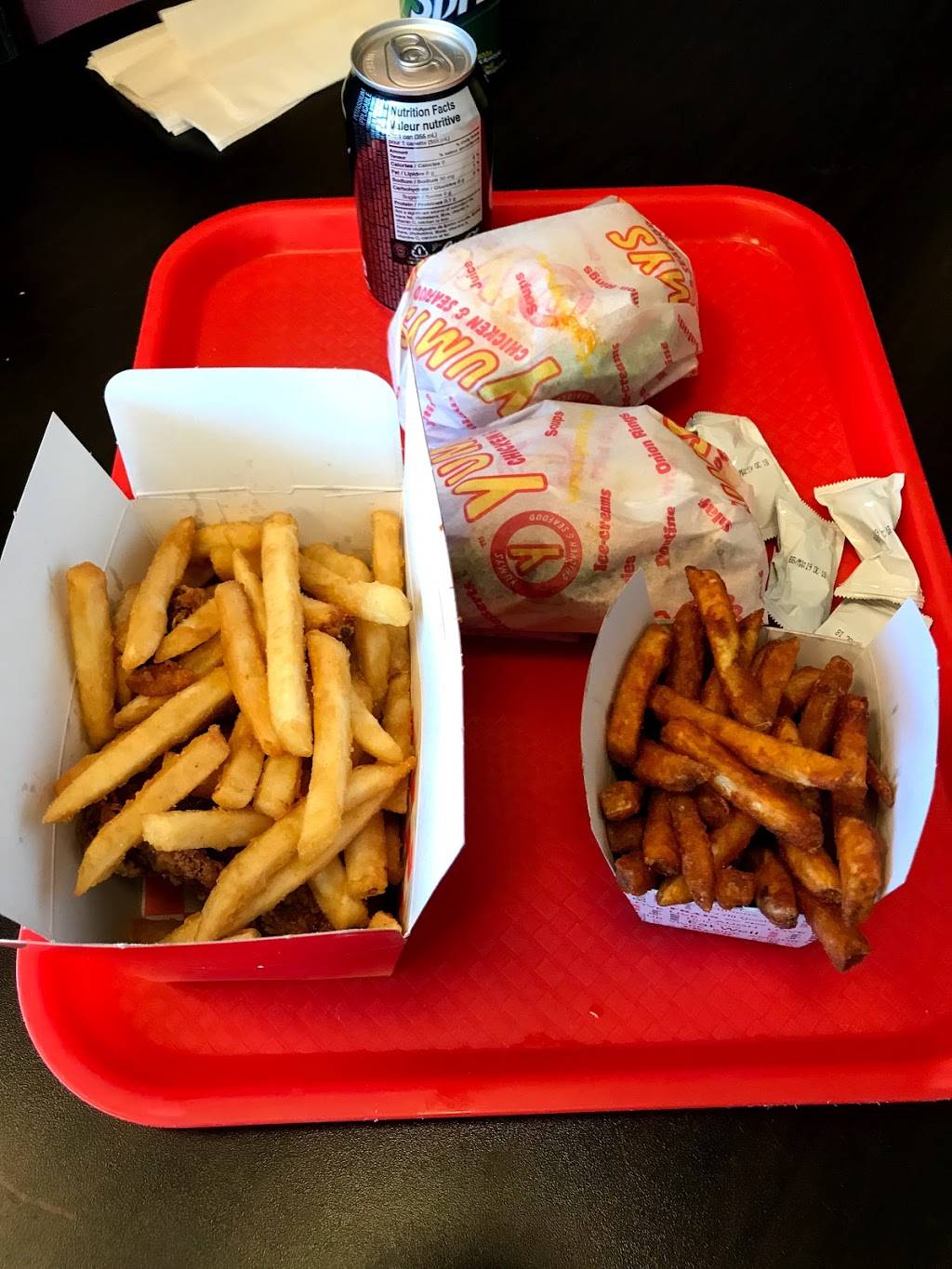 Yumys Chicken and Seafood | restaurant | 3417 Derry Rd E, Mississauga, ON L4T 1A8, Canada | 9056711113 OR +1 905-671-1113