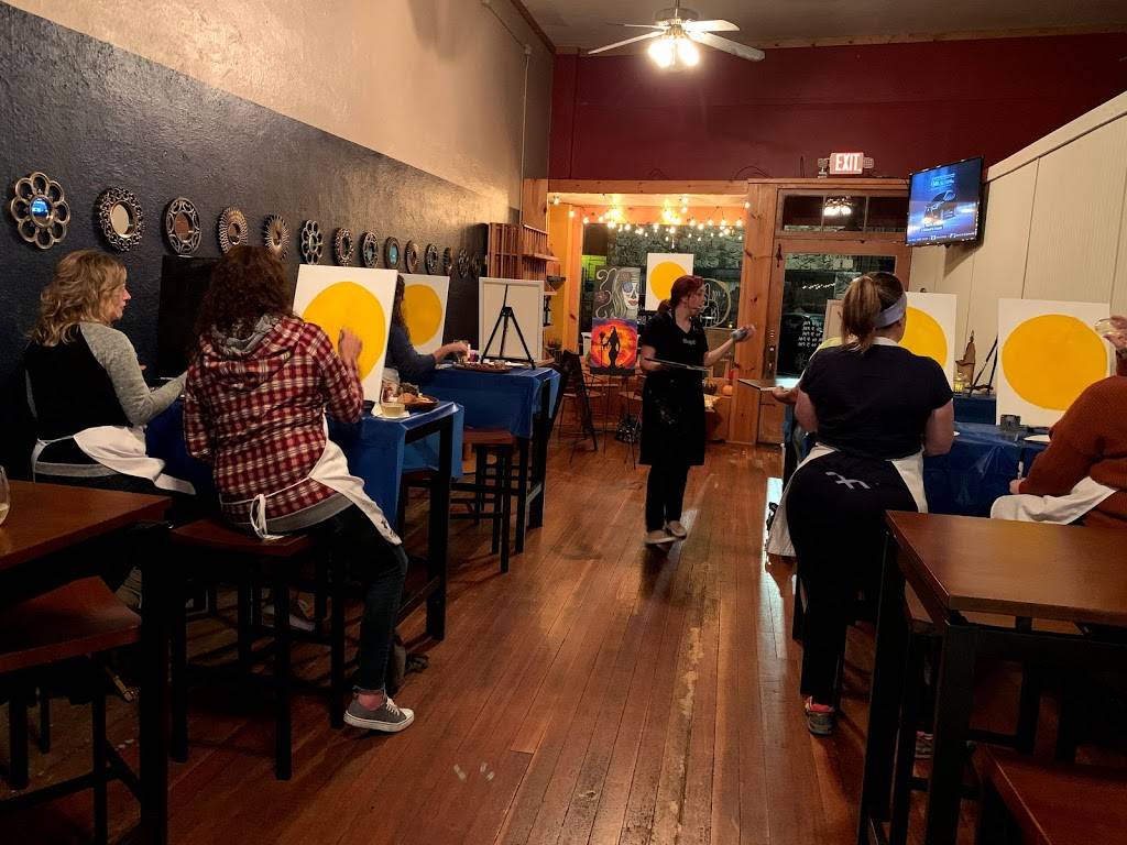 Wine Down Dog | restaurant | 41 Cowlitz St W B, Castle Rock, WA 98611, USA | 2065501451 OR +1 206-550-1451