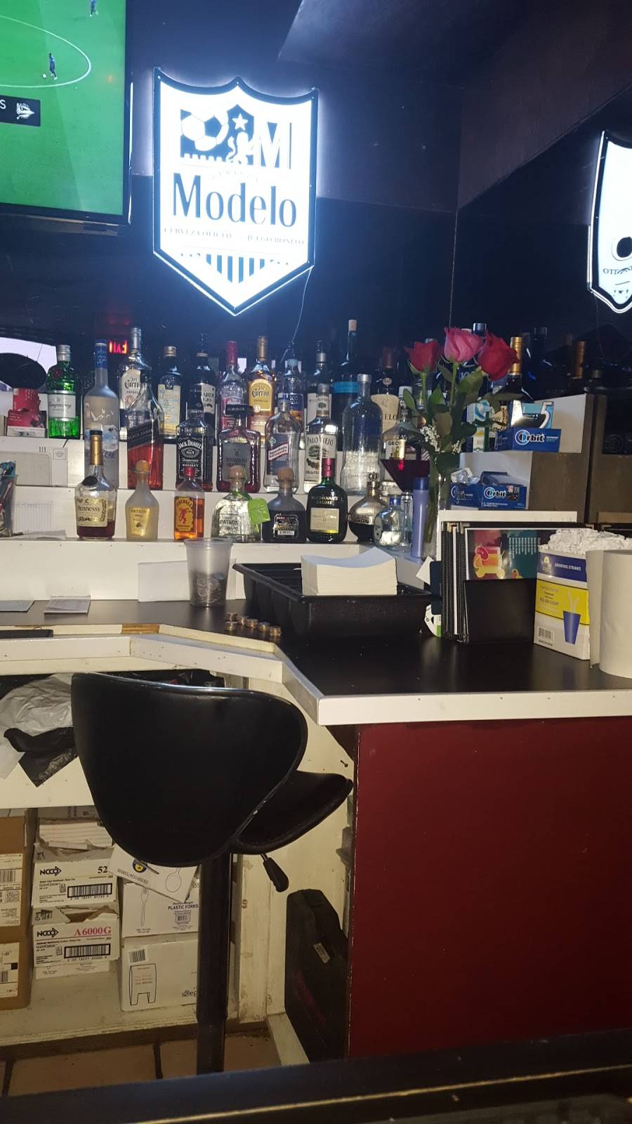 Perla De Oriente II Bar Y Restaurante | restaurant | 1062 Islip Ave, Brentwood, NY 11717, USA | 6316175526 OR +1 631-617-5526