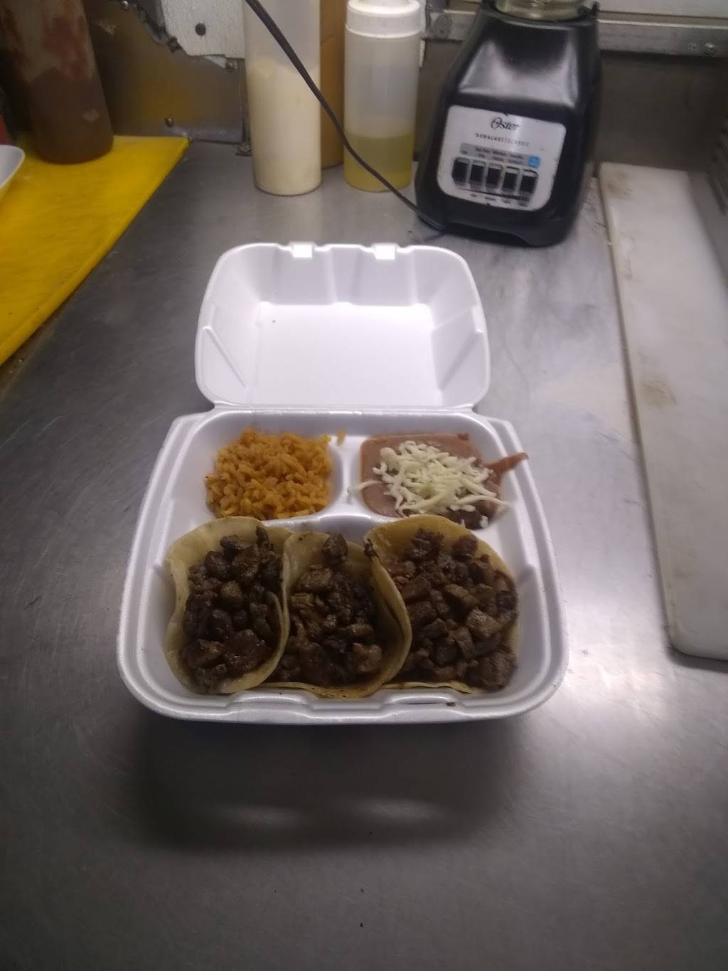 El Gallo De Sinaloa | restaurant | 9850 S Nogales Hwy, Tucson, AZ 85756, USA | 5203583260 OR +1 520-358-3260