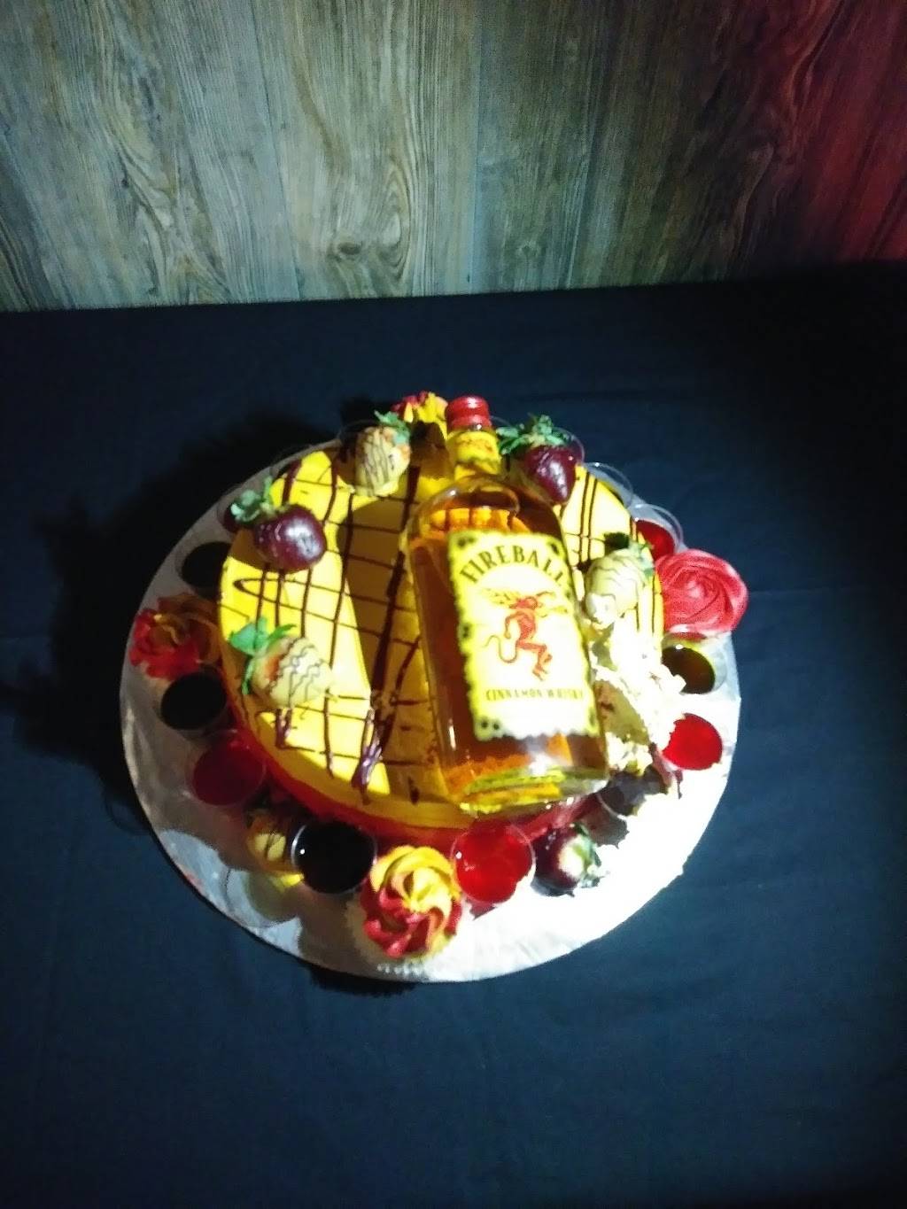 L.C.s Pub | restaurant | 605 N Main St, Caseyville, IL 62232, USA | 6188559007 OR +1 618-855-9007