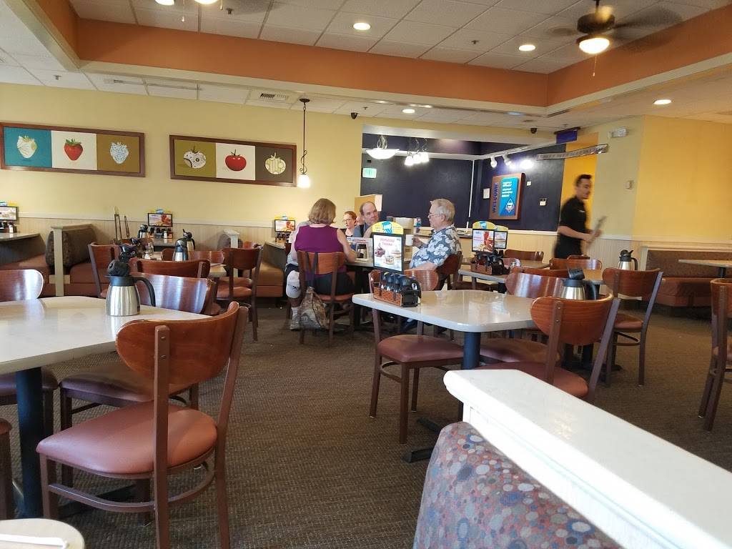 IHOP | restaurant | 800 Englewood Pkwy, Englewood, CO 80110, USA | 3037614467 OR +1 303-761-4467