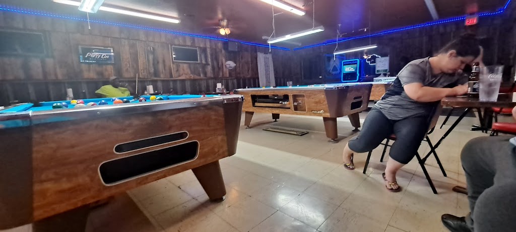 J & F Billiards | restaurant | 415 S Washington St, Clinton, KY 42031, USA | 2702078275 OR +1 270-207-8275