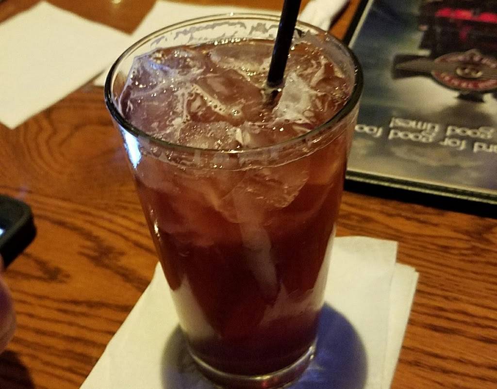 Side Tracks Bar & Grill | restaurant | 266 Lake Nepessing Rd, Lapeer, MI 48446, USA | 8106607733 OR +1 810-660-7733