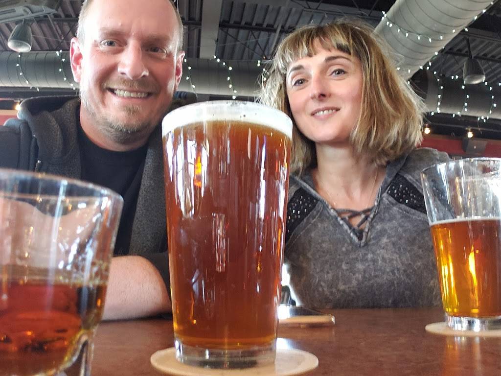 On the Rox Sports Bar & Grill | restaurant | 11957 Lioness Way, Parker, CO 80134, USA | 3037901033 OR +1 303-790-1033