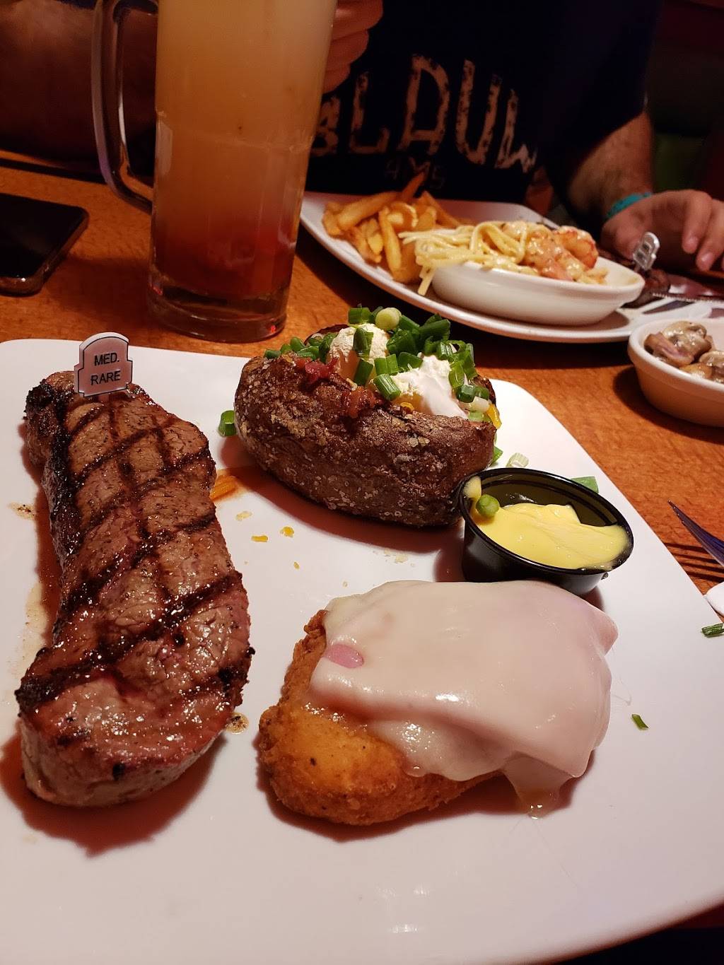 Sizzler | restaurant | 3101 Hotel Dr, Turlock, CA 95830, USA | 2096676047 OR +1 209-667-6047