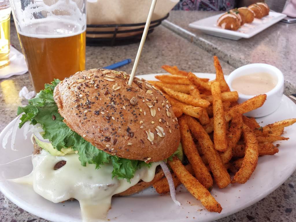 Lazy Dog Restaurant & Bar | restaurant | 24201 Valencia Blvd, Santa Clarita, CA 91355, USA | 6612539996 OR +1 661-253-9996