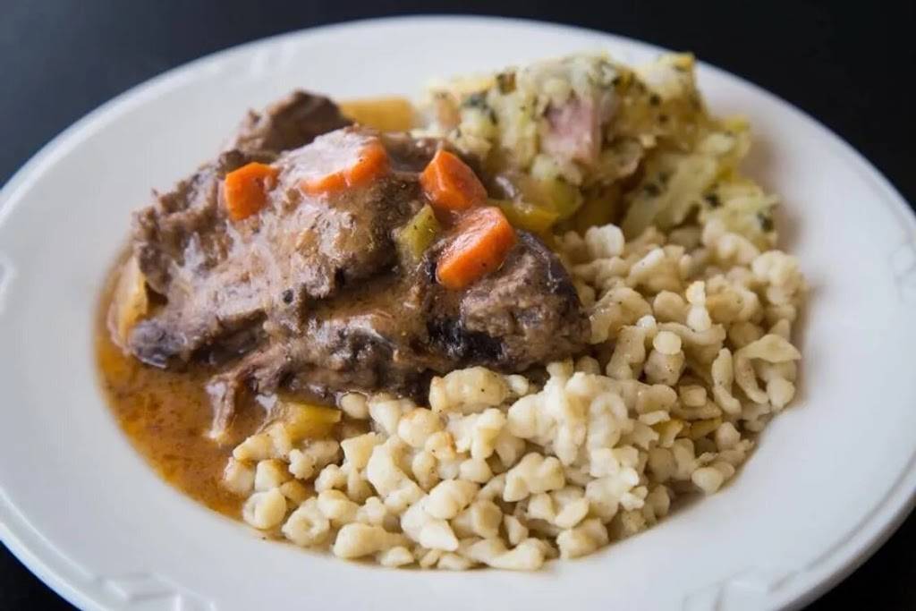 Chau Haus Kalamazoo | restaurant | 7000 Stadium Dr, Kalamazoo, MI 49009, USA | 2693536620 OR +1 269-353-6620