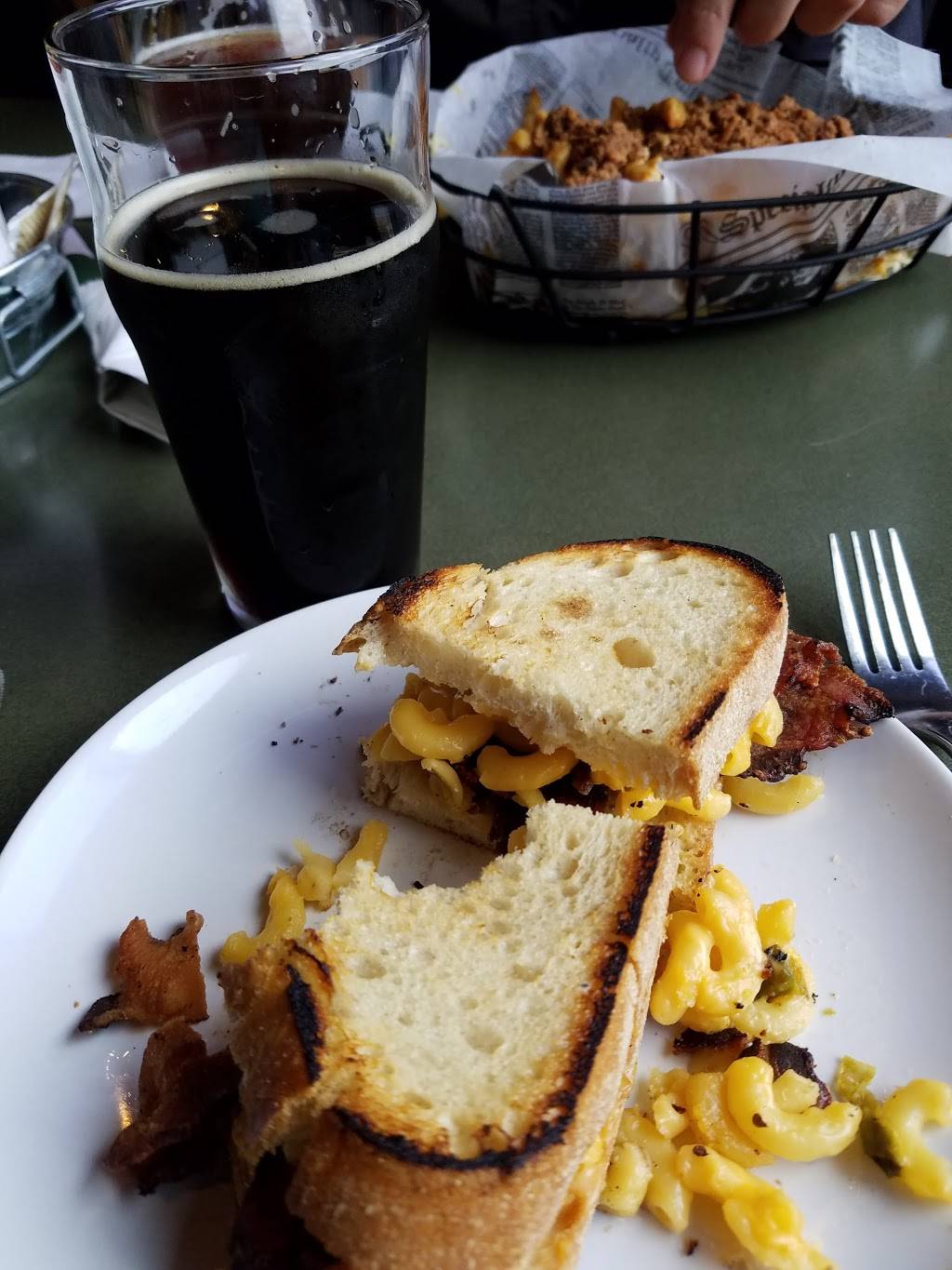 Ypsi Alehouse | restaurant | 124 Pearl St #100, Ypsilanti, MI 48197, USA | 7344871555 OR +1 734-487-1555