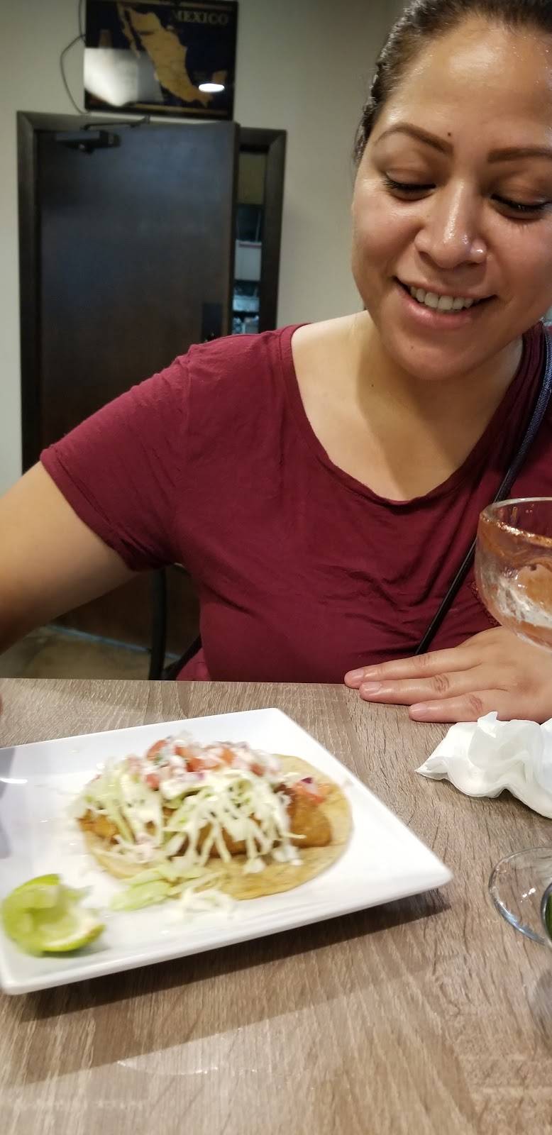 Mariscos La Botana | restaurant | 1105 E Plaza Blvd suite d, National City, CA 91950, USA | 6195121842 OR +1 619-512-1842