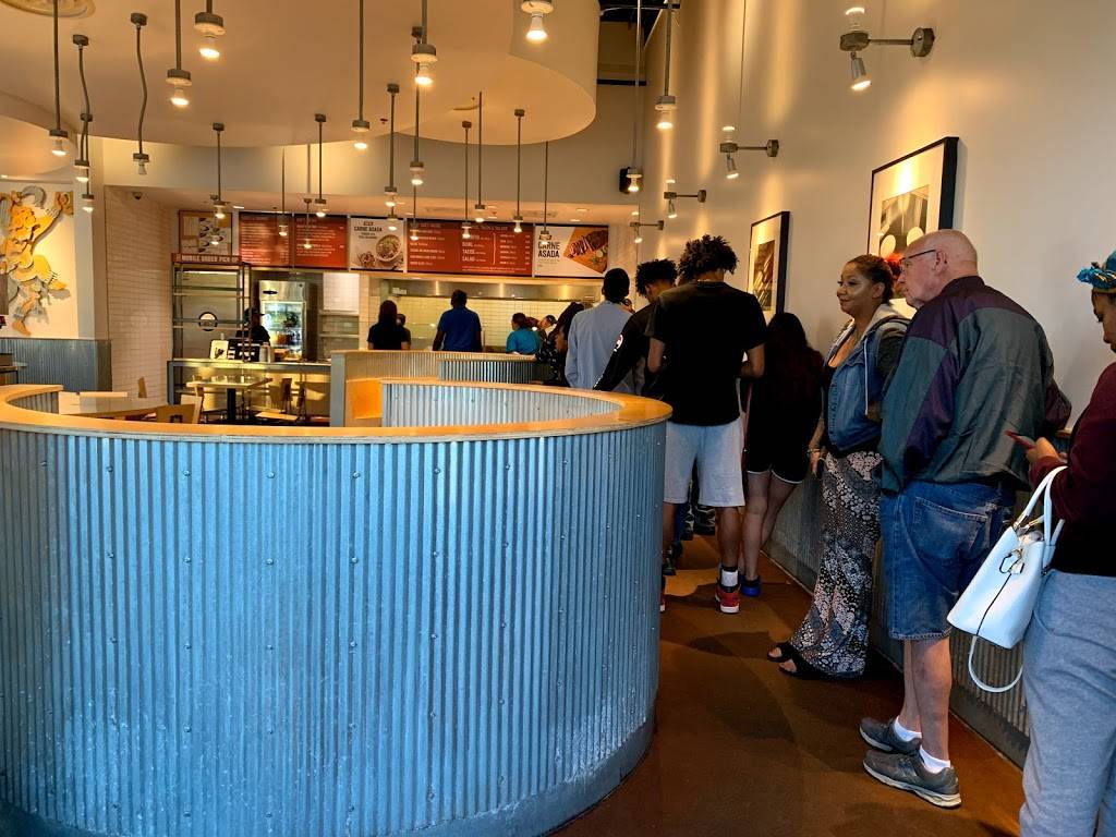 Chipotle Mexican Grill | restaurant | 2303 White Bear Ave, N Ste H, Maplewood, MN 55109, USA | 6517772155 OR +1 651-777-2155