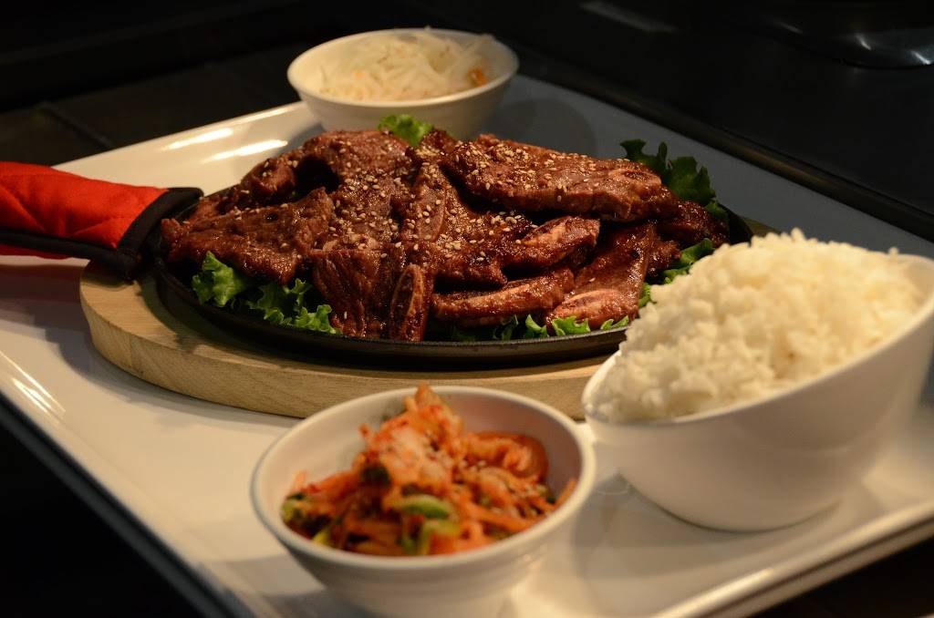 Yacky Shack | restaurant | 163 Colorado St, Muscatine, IA 52761, USA | 5632648007 OR +1 563-264-8007