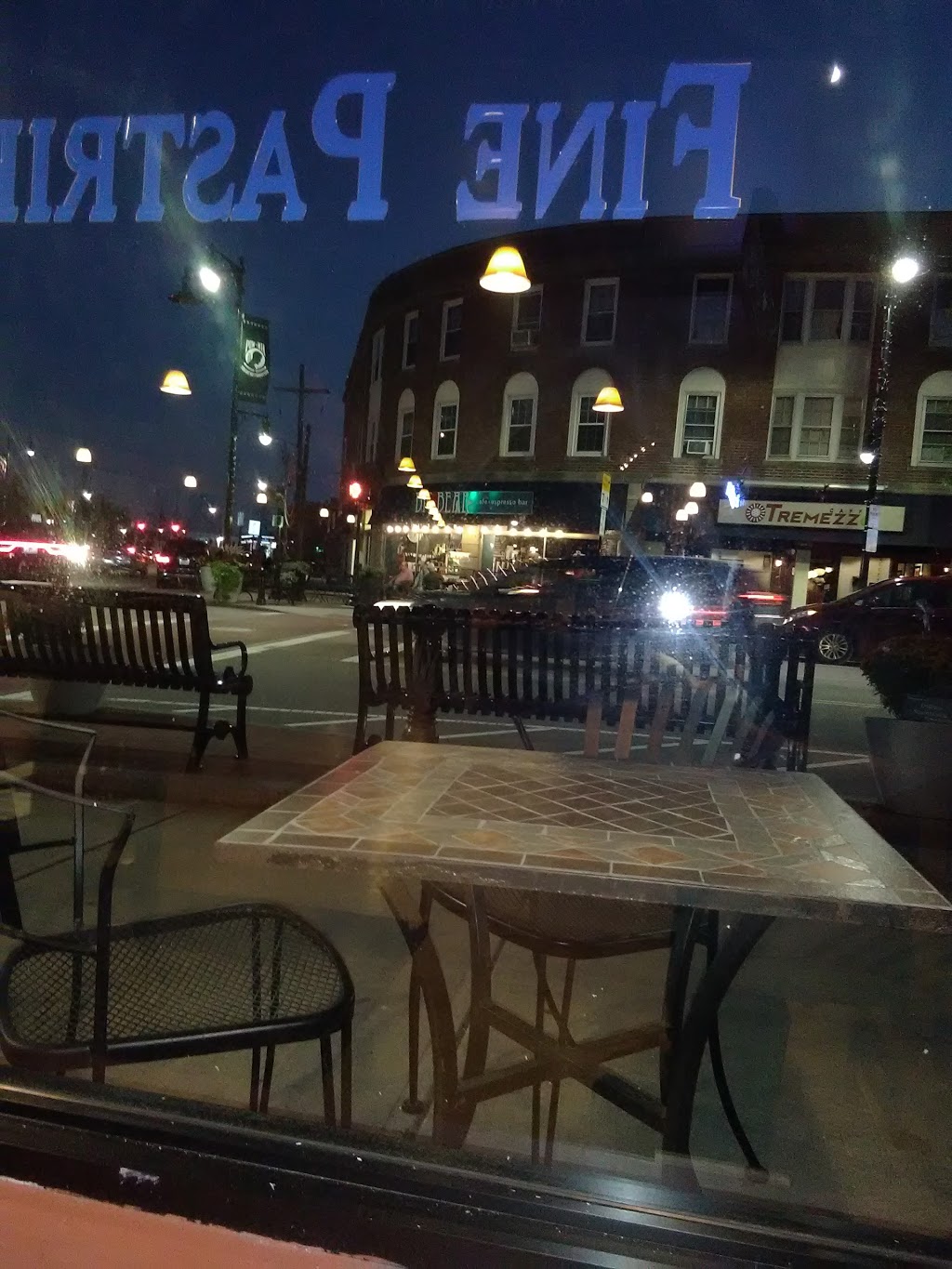 Dedham Square Coffee House | cafe | 565 High St, Dedham, MA 02026, USA | 7813265674 OR +1 781-326-5674