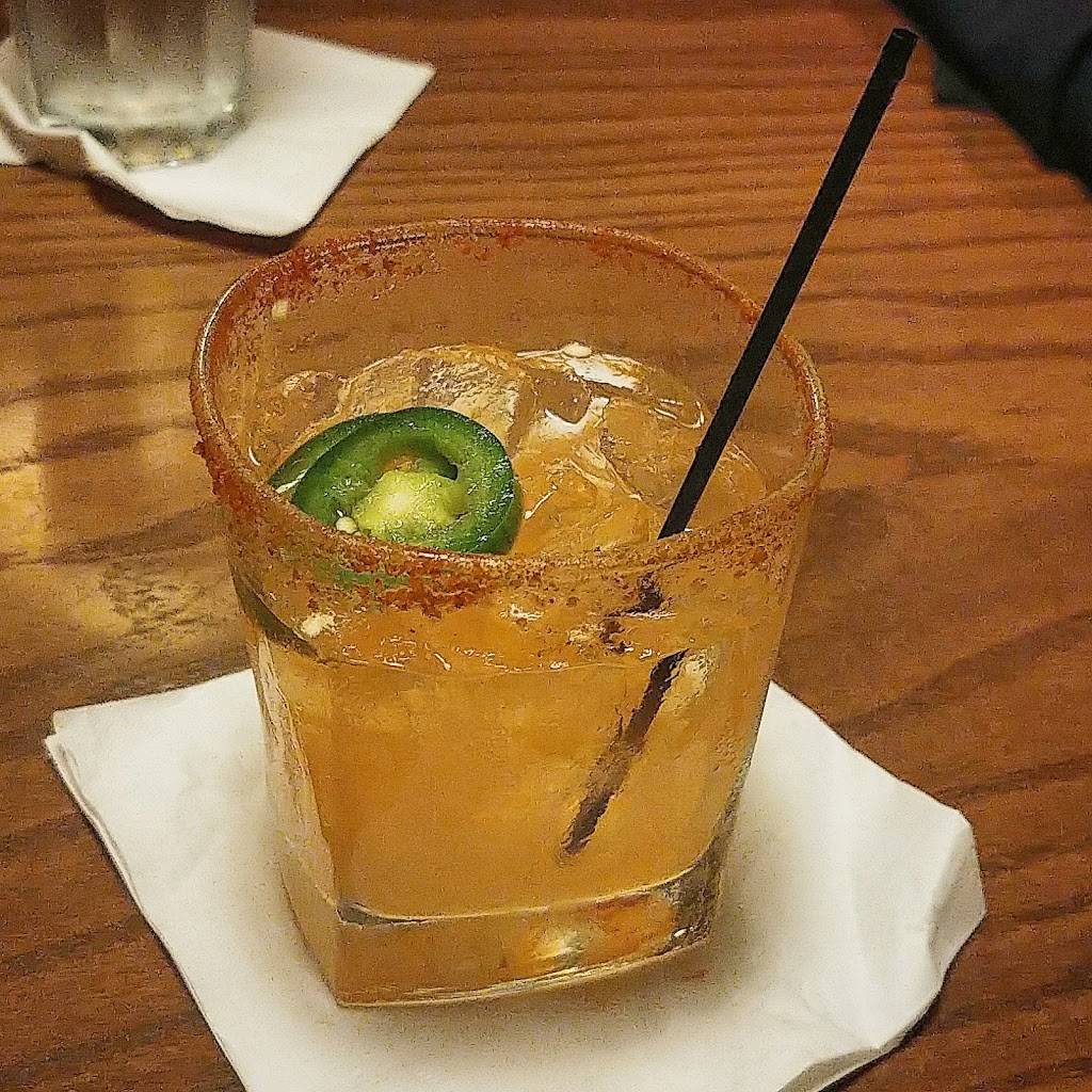 Tavern at Mission Farms | restaurant | 10681 Mission Rd, Leawood, KS 66206, USA | 9132136588 OR +1 913-213-6588