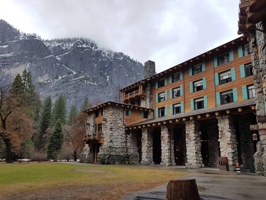 The Ahwahnee Dining Room | restaurant | 1 Ahwahnee Drive, Yosemite Valley, CA 95389, USA | 2093721489 OR +1 209-372-1489