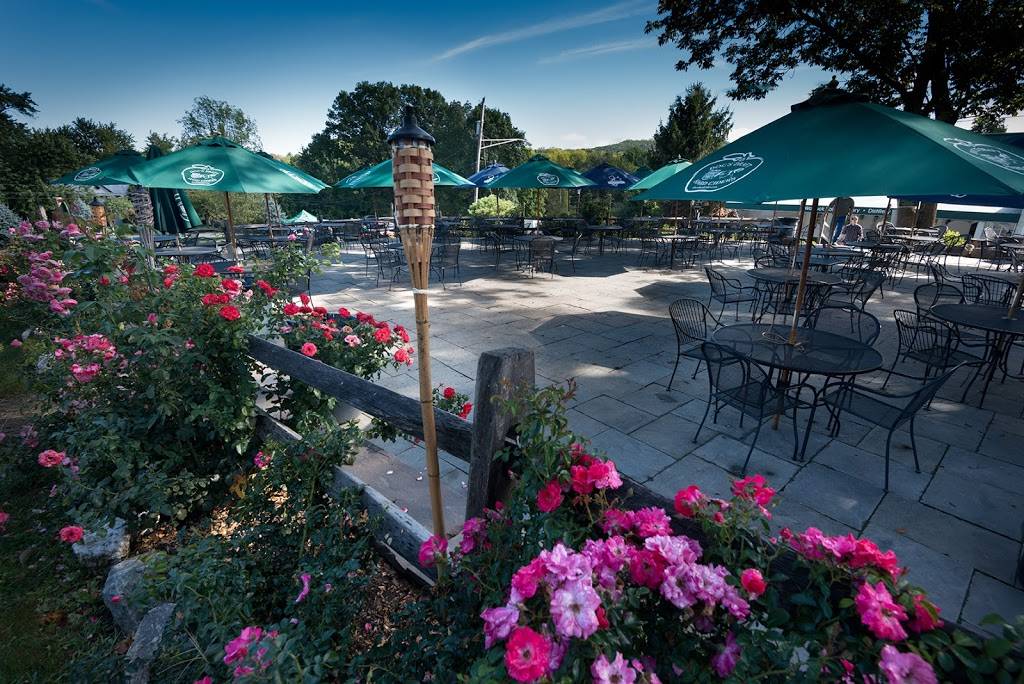 Warwick Valley Winery & Distillery | restaurant | 114 Little York Rd, Warwick, NY 10990, USA | 8452584858 OR +1 845-258-4858