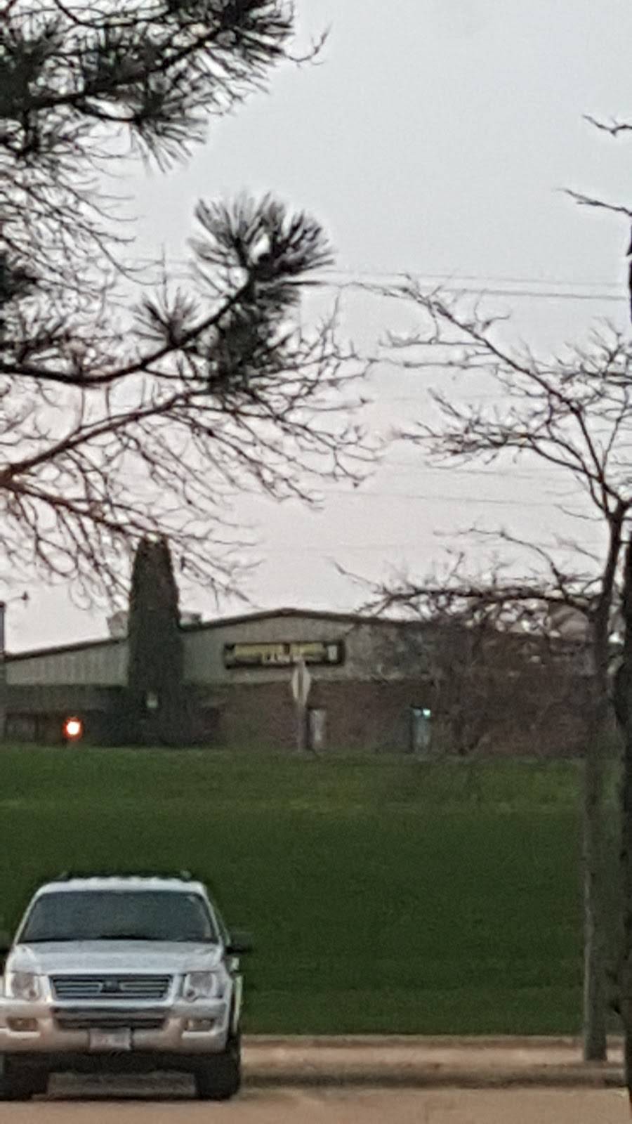 Dodger Bowl Lanes, Lounge, Banquet & Catering, Bowling Pro Shop | night club | 318 King St, Dodgeville, WI 53533, USA | 6089352595 OR +1 608-935-2595