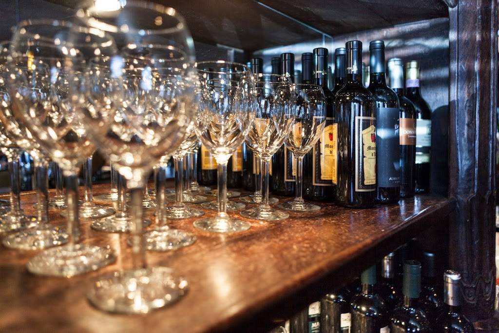 Vincitorios Restaurant | restaurant | 1835 E Elliot Rd Suite C109, Tempe, AZ 85284, USA | 4808202786 OR +1 480-820-2786