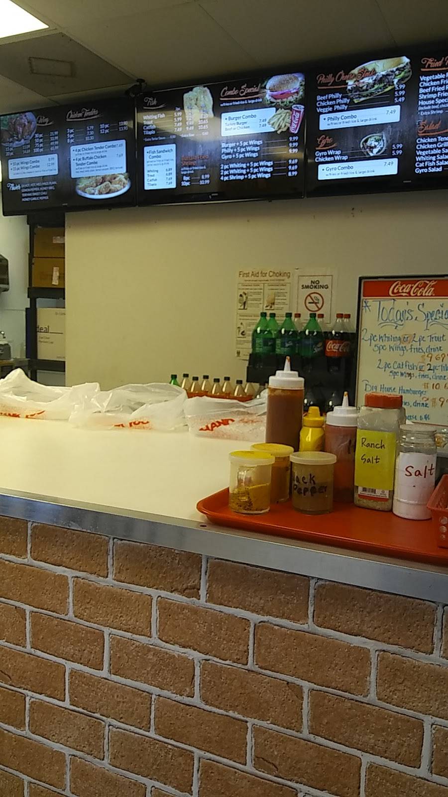 Wing & Fish | meal takeaway | 216 NW Broad St # C, Fairburn, GA 30213, USA | 7708924737 OR +1 770-892-4737