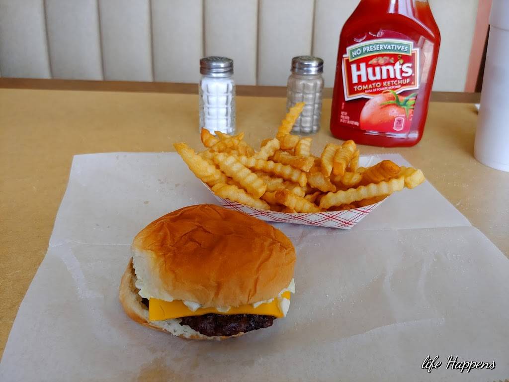 Zacks Char-Grill | restaurant | 618 E Market St, Smithfield, NC 27577, USA | 9199899227 OR +1 919-989-9227