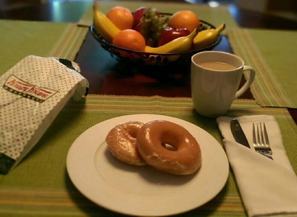 Krispy Kreme | bakery | 4560 S Cobb Dr SE, Smyrna, GA 30080, USA | 7704322320 OR +1 770-432-2320