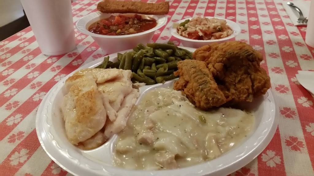 The Old FarmHouse Buffet | restaurant | 8018 US-52 N, Wadesboro, NC 28170, USA | 7048268563 OR +1 704-826-8563