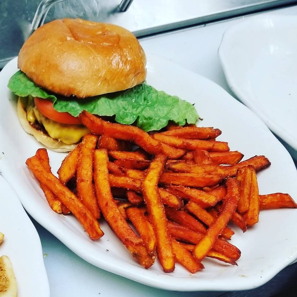 Greenhouse juices nj | restaurant | 540 Cedar Ln, Teaneck, NJ 07666, USA | 2015307266 OR +1 201-530-7266