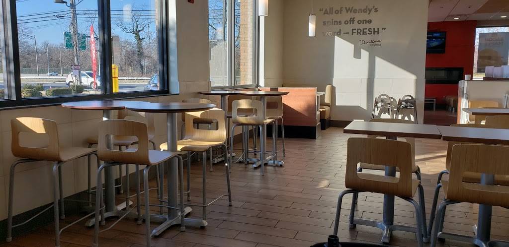 Wendys | restaurant | 3882 Sunrise Hwy, Seaford, NY 11783, USA | 5164094870 OR +1 516-409-4870