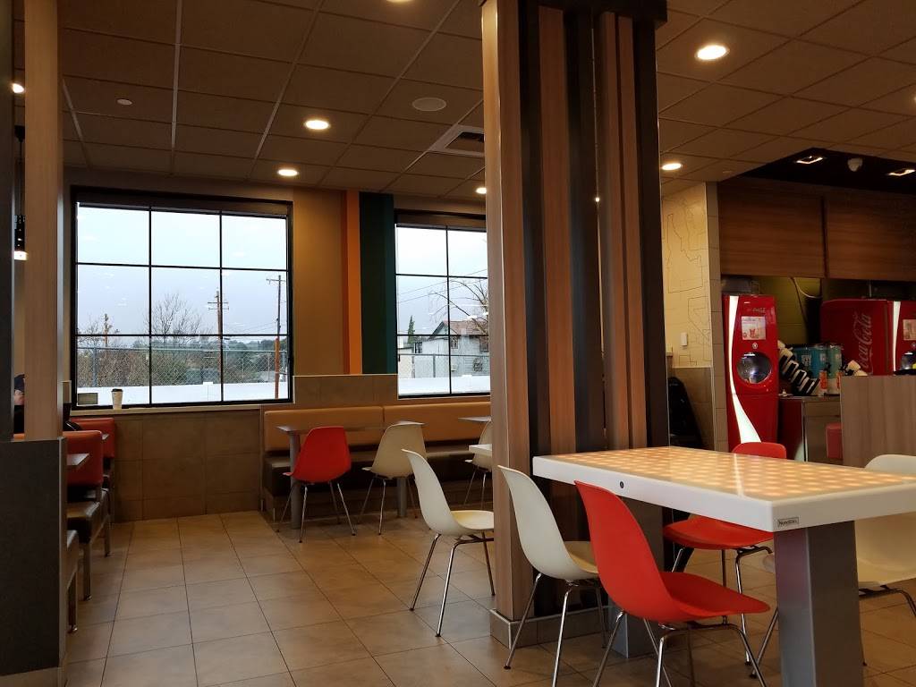 McDonalds | cafe | 1261 Mono Way, Sonora, CA 95370, USA | 2095331226 OR +1 209-533-1226