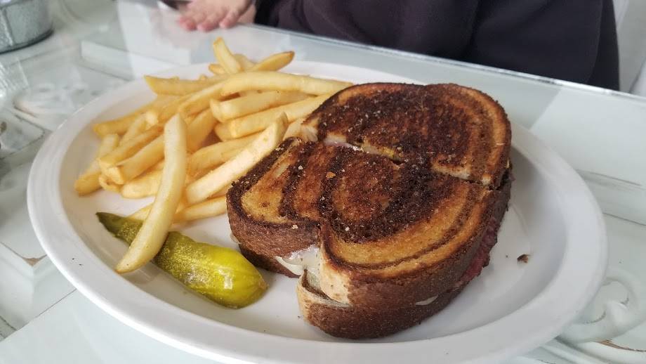 Smokeys Neighborhood Grill | restaurant | 501 E Bangs Ave, Modesto, CA 95356, USA | 2095546999 OR +1 209-554-6999