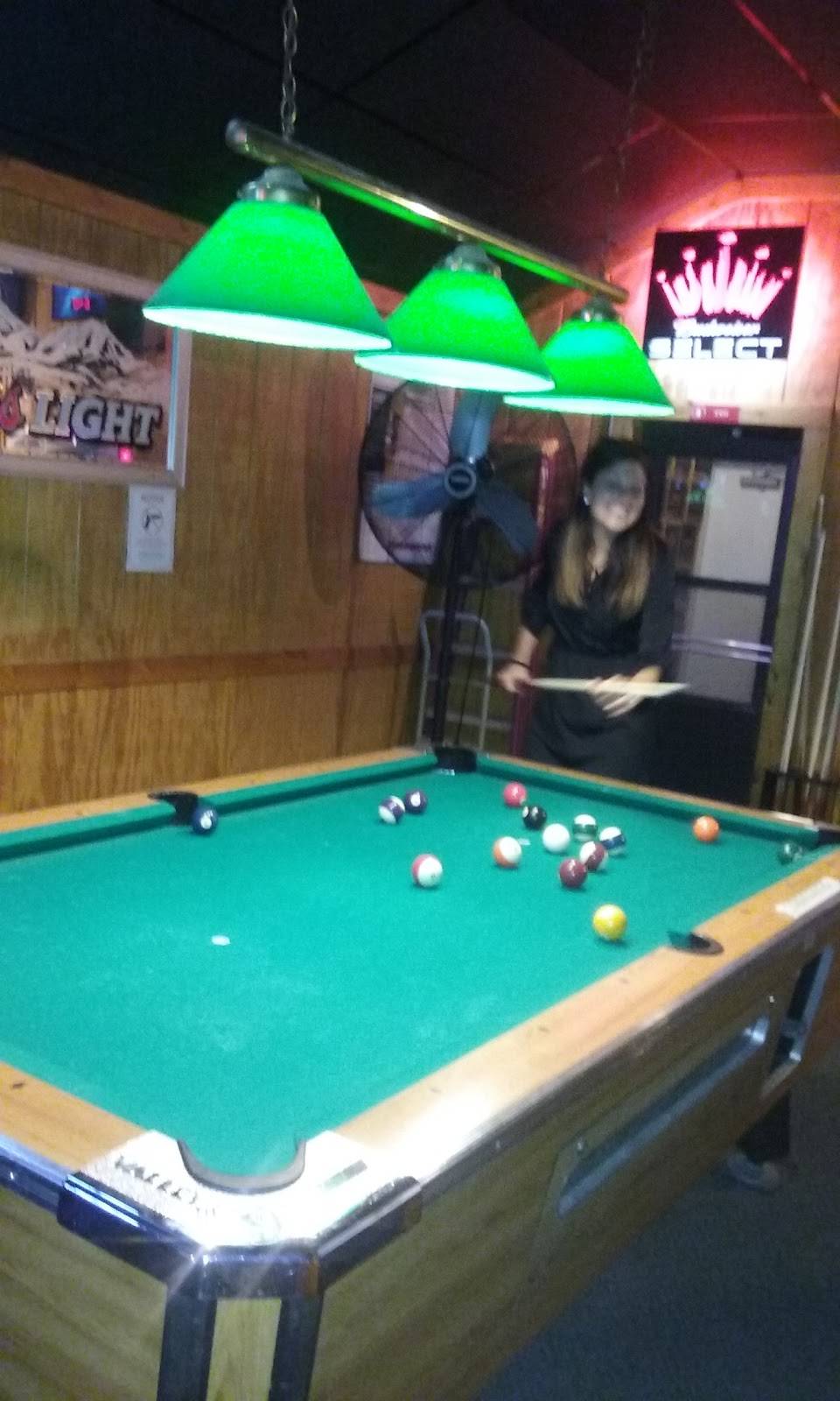 Millers Lunch | restaurant | 117 N High St, Columbus Grove, OH 45830, USA | 4196592747 OR +1 419-659-2747