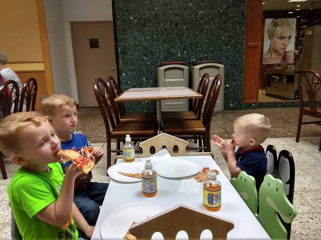 Picnic Pizza Col. Sq. Mall | restaurant | 3575 Maple Ave, Zanesville, OH 43701, USA | 7404528451 OR +1 740-452-8451