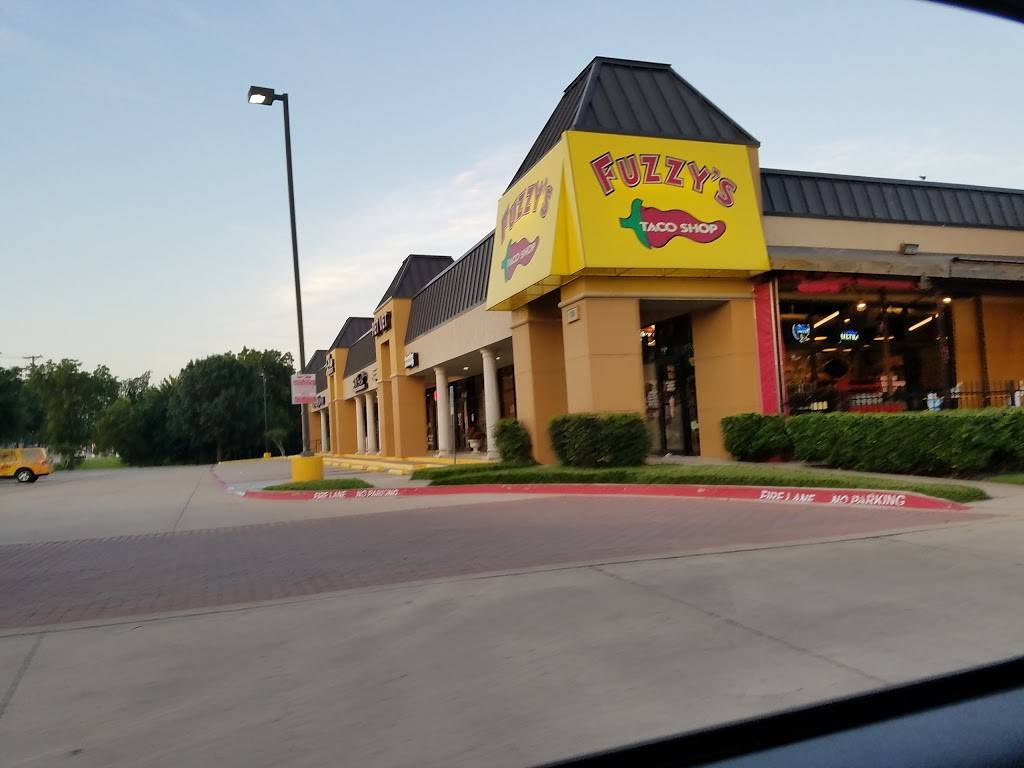 Fuzzys Taco Shop | restaurant | 13881 Midway Rd #105, Farmers Branch, TX 75244, USA | 9723878226 OR +1 972-387-8226