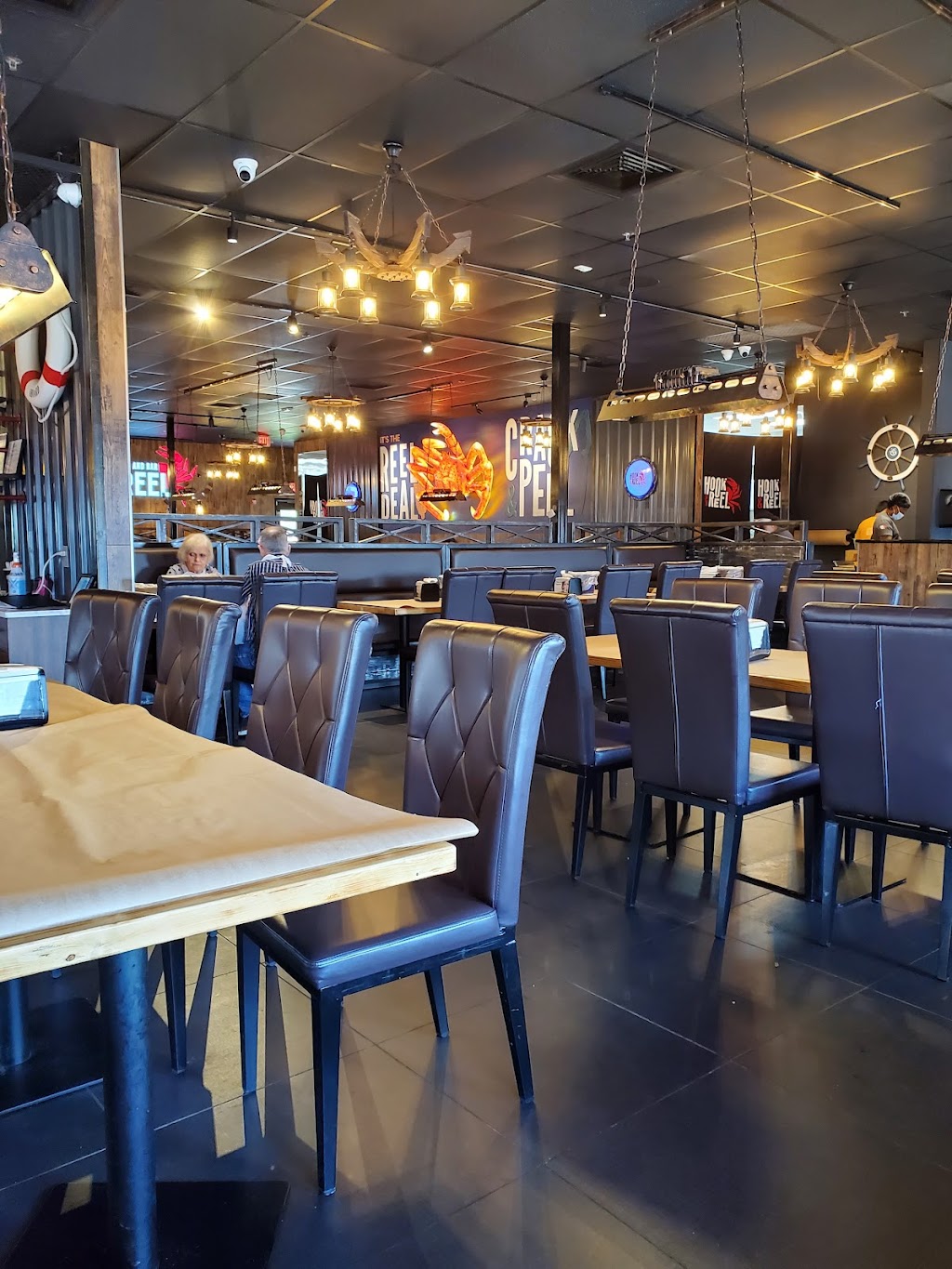 Hook & Reel | restaurant | 6201 Slide Rd, Lubbock, TX 79414, USA | 8067012930 OR +1 806-701-2930