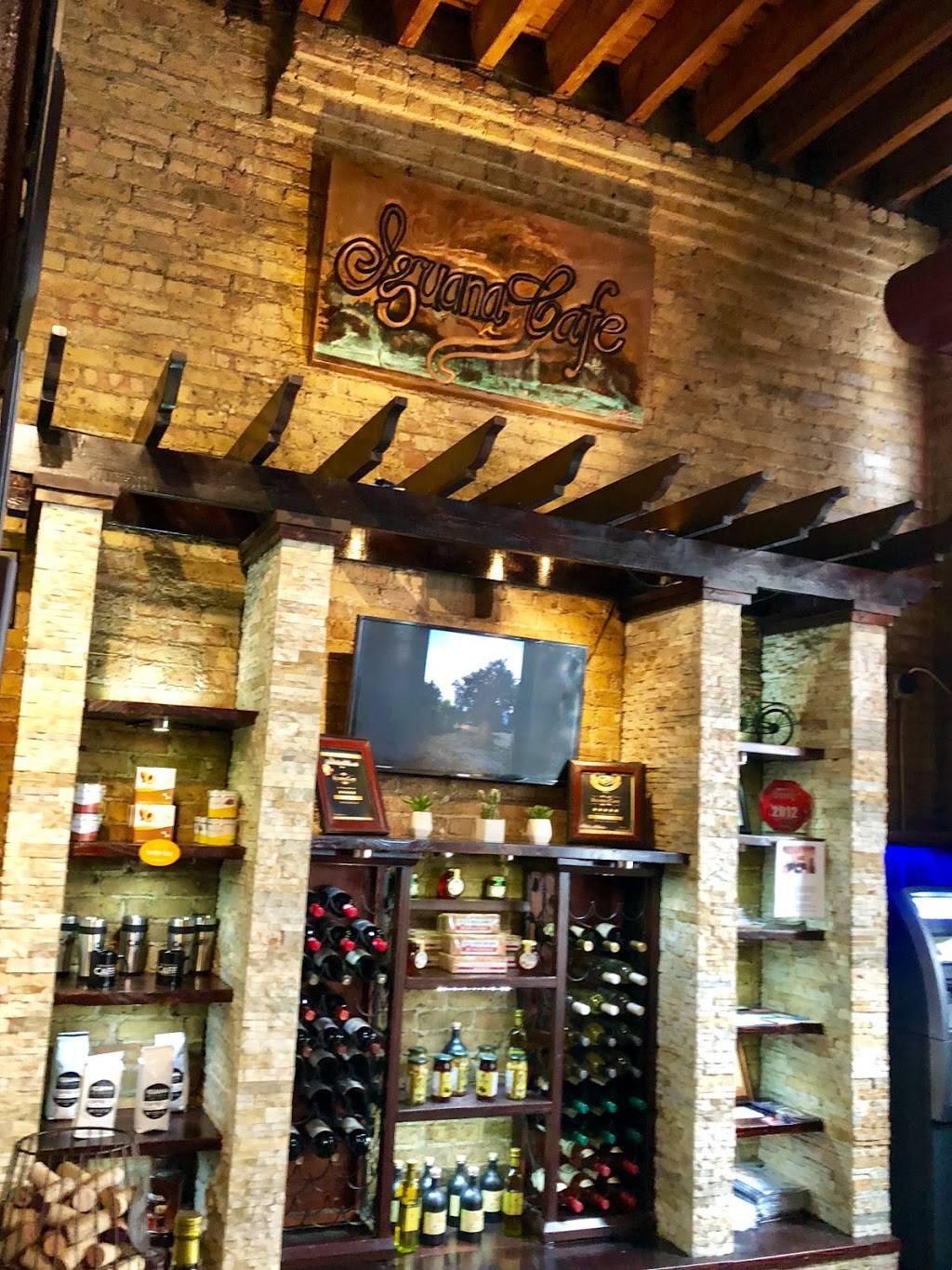 Iguana Cafe | restaurant | 517 N Halsted St, Chicago, IL 60642, USA | 3124320663 OR +1 312-432-0663