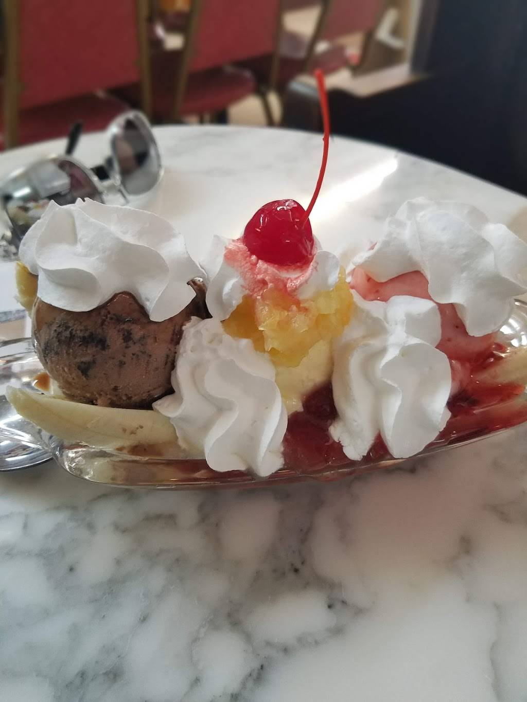 Wilton Candy Kitchen | restaurant | 310 Cedar St, Wilton, IA 52778, USA | 5637322278 OR +1 563-732-2278