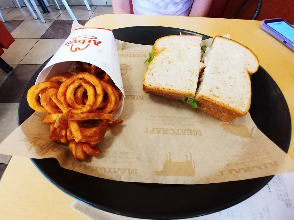Arbys | restaurant | 12698 Lamplighter Square Shopping Center, St. Louis, MO 63128, USA | 3147297593 OR +1 314-729-7593