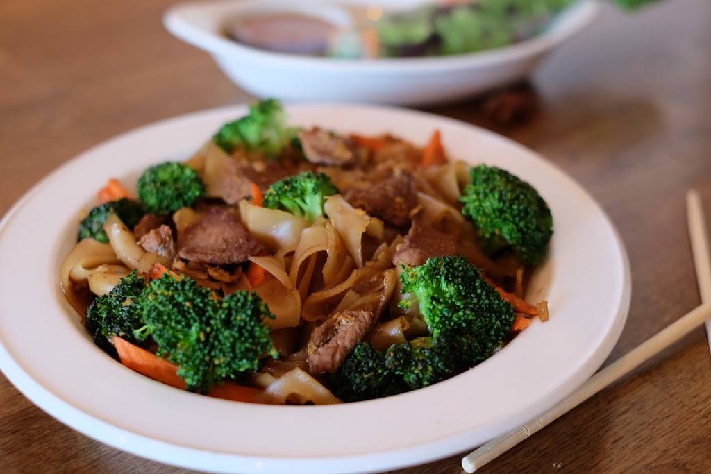 Bangin’ Basil | restaurant | 8281 Santa Monica Blvd, West Hollywood, CA 90046, USA | 3236547952 OR +1 323-654-7952