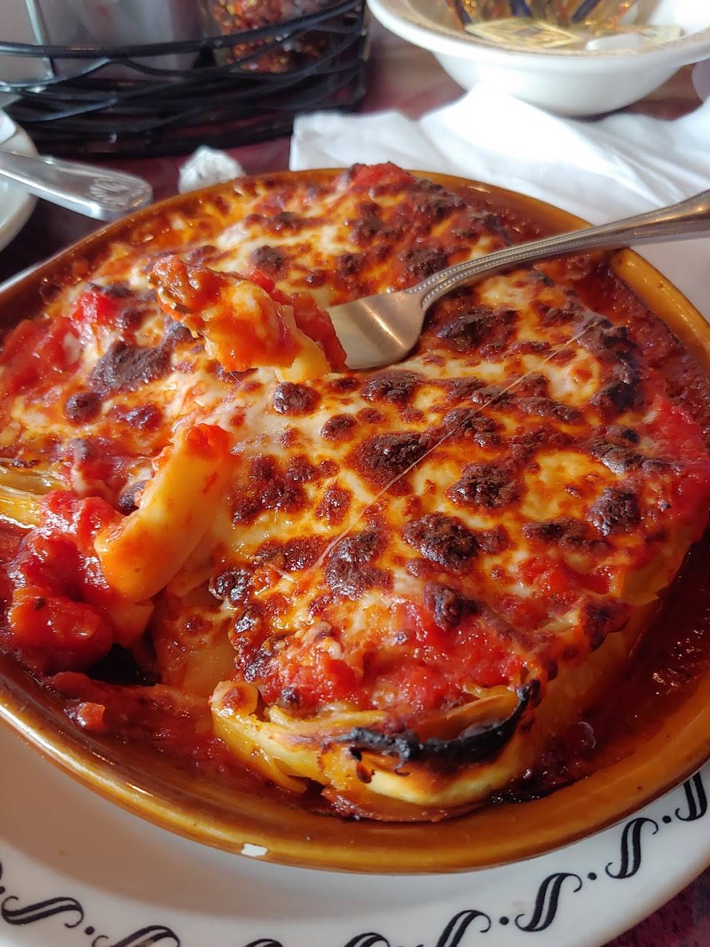 Venezia Italian Bistro Inc. | restaurant | 901 Chateau Dr, Pekin, IL 61554, USA | 3095830237 OR +1 309-583-0237