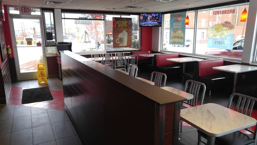 Krystal | meal takeaway | 412 13th St, Columbus, GA 31901, USA | 7063230349 OR +1 706-323-0349