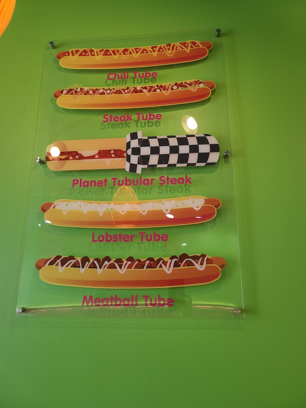 Planet Tubes | restaurant | 2945 Hempstead Turnpike, Levittown, NY 11756, USA | 5164709500 OR +1 516-470-9500