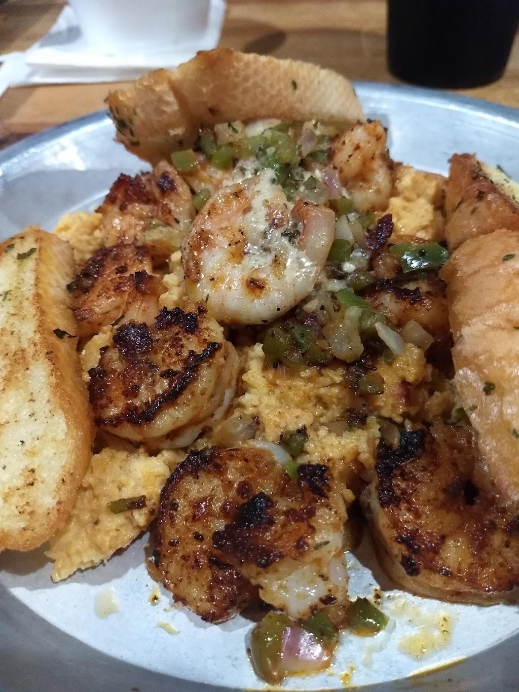 Buckets Crawfish and Seafood | restaurant | 111 Maryhill Rd, Pineville, LA 71360, USA | 3187046186 OR +1 318-704-6186