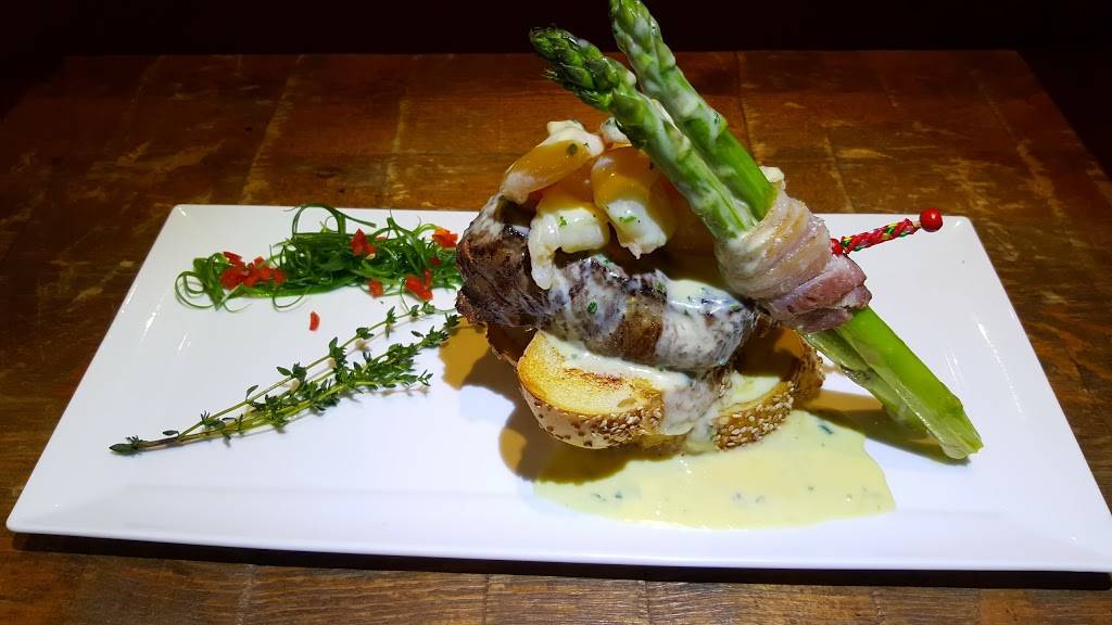 Pate Palo | restaurant | 251-3 Dyckman St, New York, NY 10034, USA | 6469186242 OR +1 646-918-6242