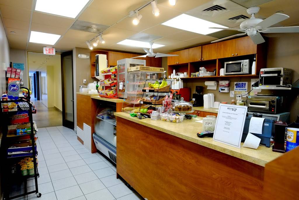 Hollywood Deli | restaurant | 6100 Hollywood Blvd 1st Floor, Hollywood, FL 33024, USA | 9549867570 OR +1 954-986-7570